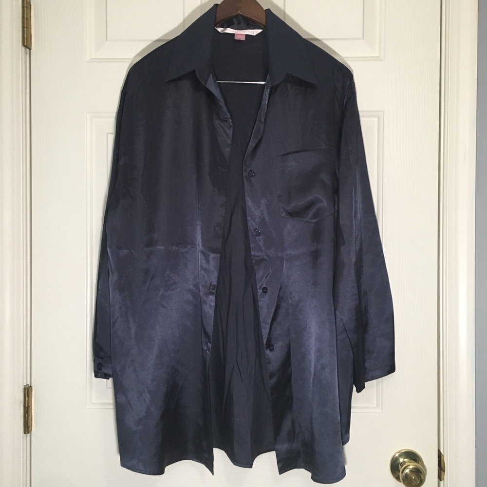 NWOT Victoria’s Secret Button Up
